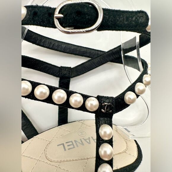 Chanel CC Logo Pearl Embellished Black Leather Quilted Leather Sandals EU 37.5 C - Picture 5 of 13